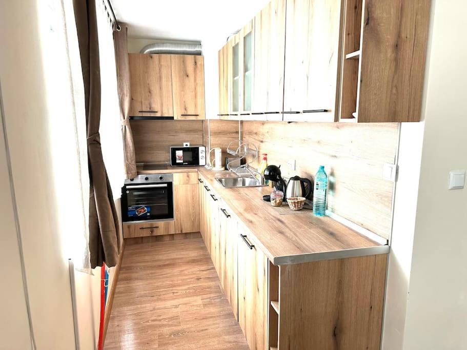 Green Park Apartment - Brand New Studio! Ruse Exterior foto