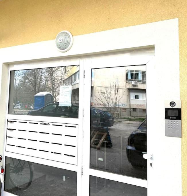 Green Park Apartment - Brand New Studio! Ruse Exterior foto